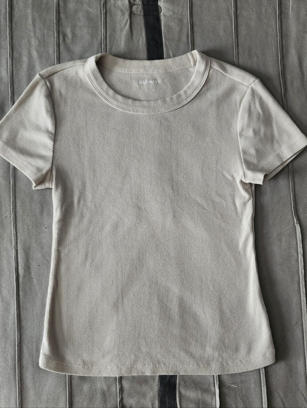 Old Navy Short-Sleeve Ribbed Tee in Cream